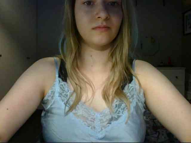 RosieJune webcam