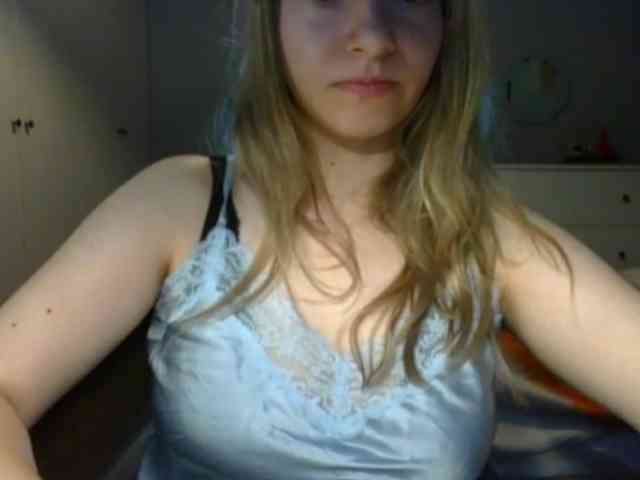 RosieJune webcam