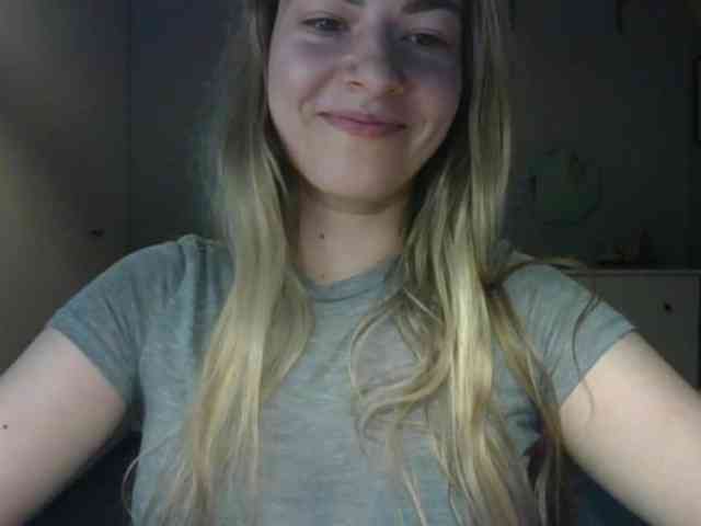 RosieJune webcam