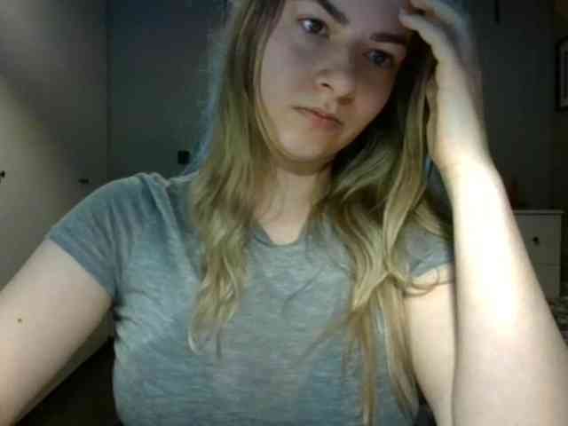 RosieJune webcam