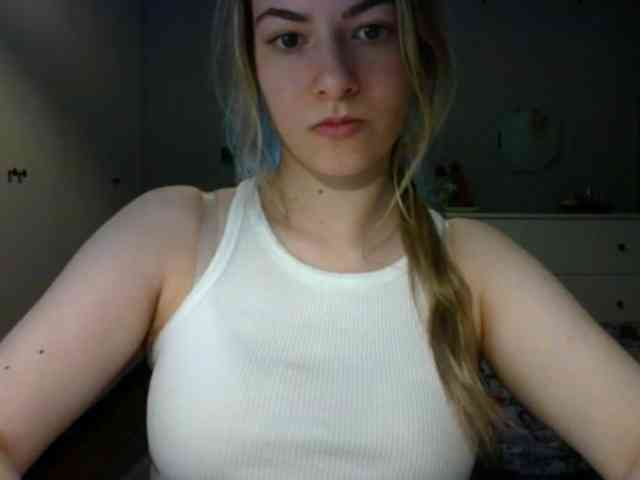 RosieJune webcam