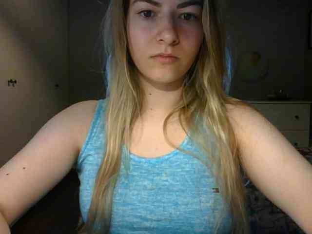 RosieJune webcam