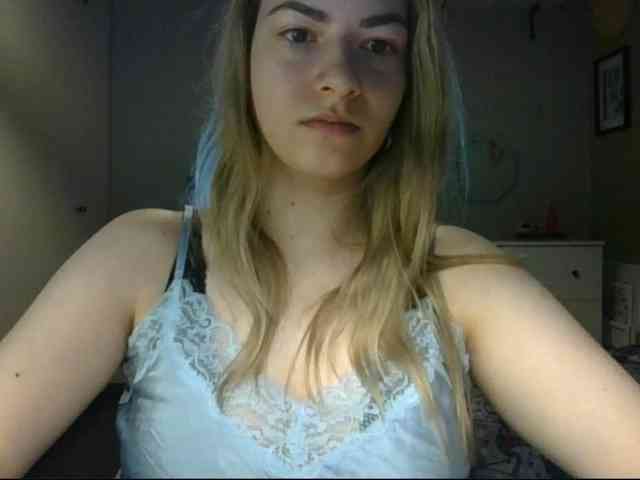 RosieJune webcam