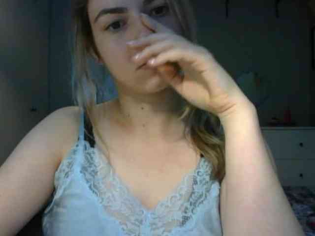 RosieJune webcam