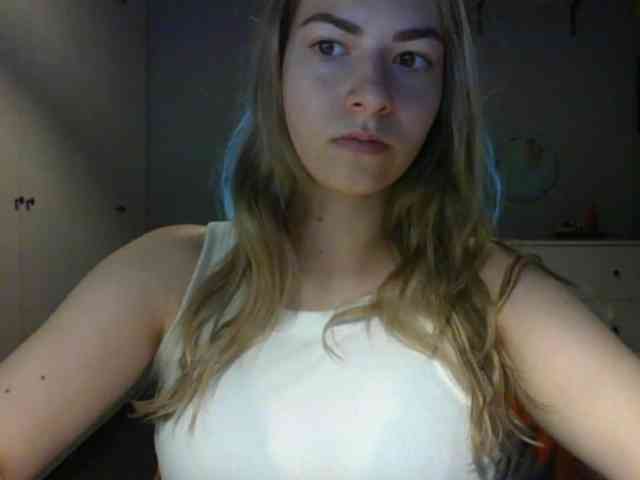 RosieJune webcam