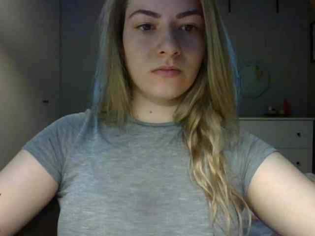 RosieJune webcam