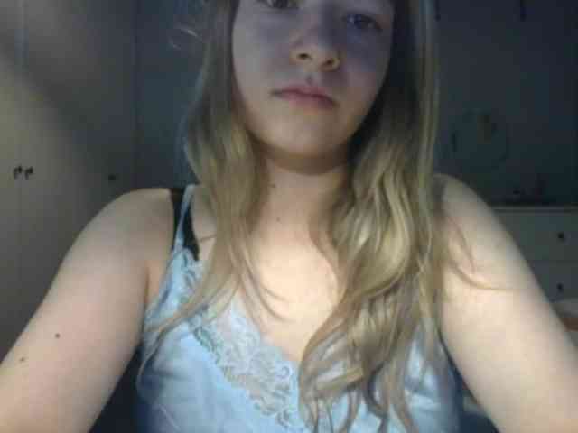 RosieJune webcam