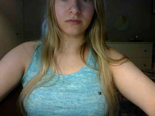 RosieJune webcam