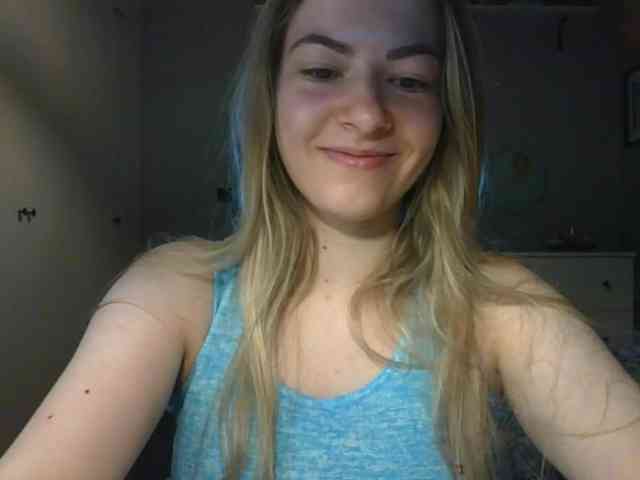 RosieJune webcam
