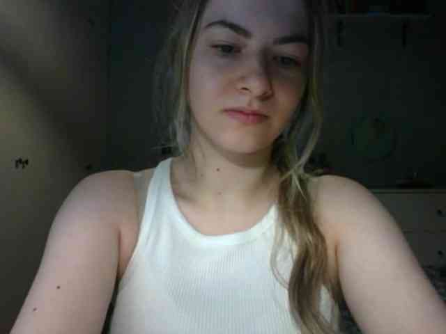 RosieJune webcam