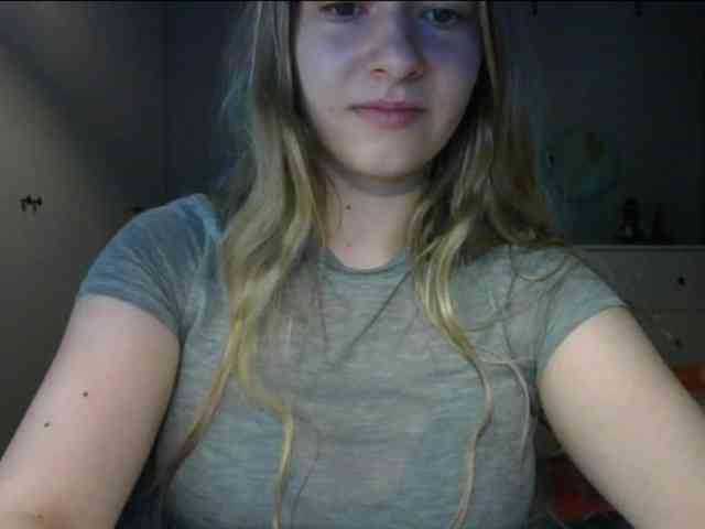 RosieJune webcam