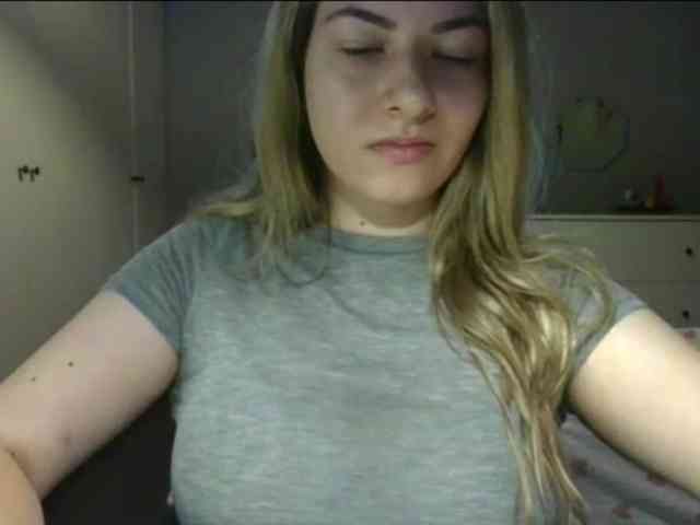 RosieJune webcam