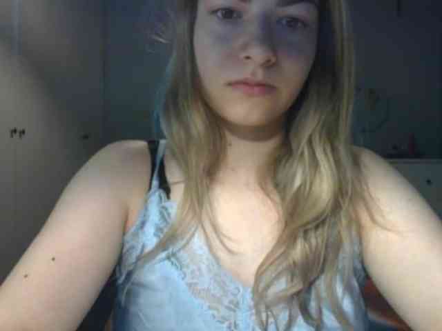 RosieJune webcam