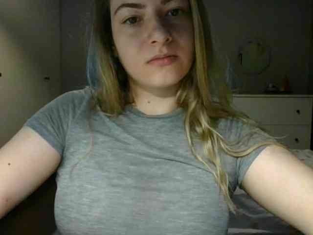 RosieJune webcam