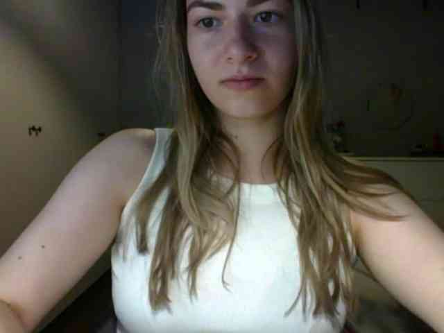 RosieJune webcam