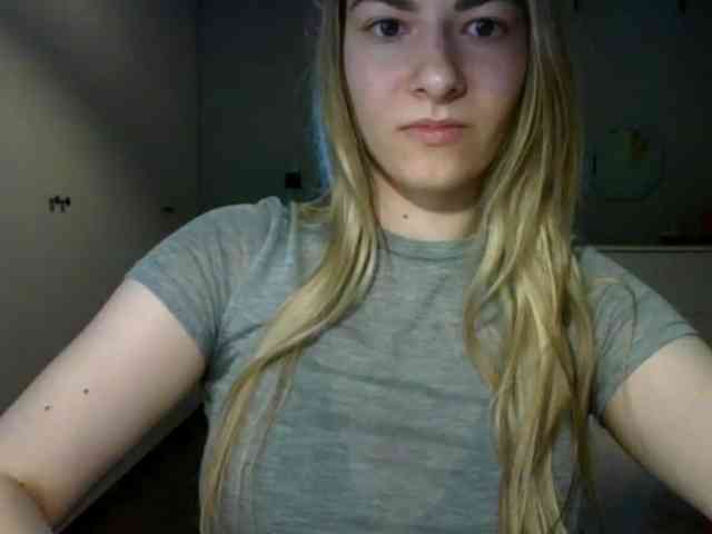 RosieJune webcam