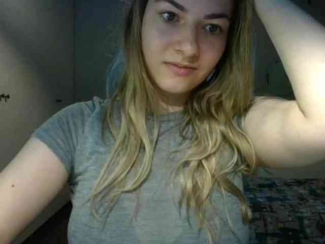 RosieJune webcam