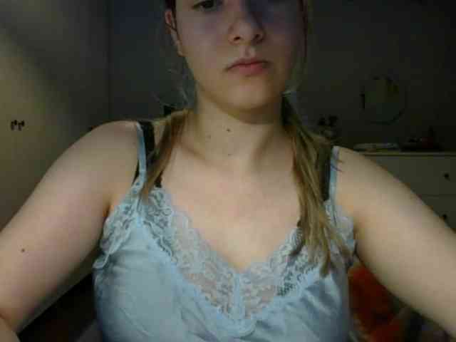 RosieJune webcam