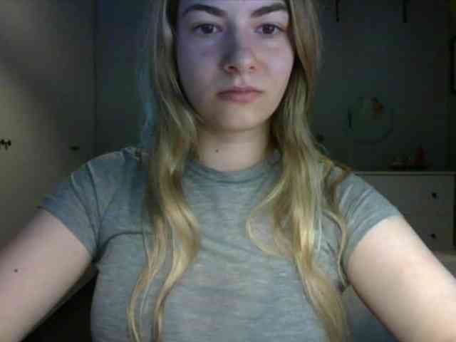RosieJune webcam