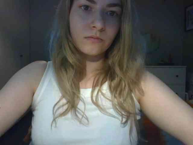 RosieJune webcam