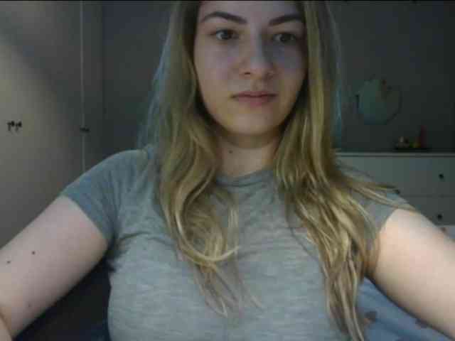 RosieJune webcam