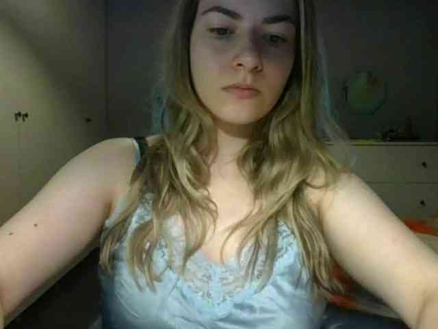 RosieJune webcam