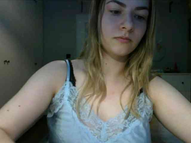 RosieJune webcam