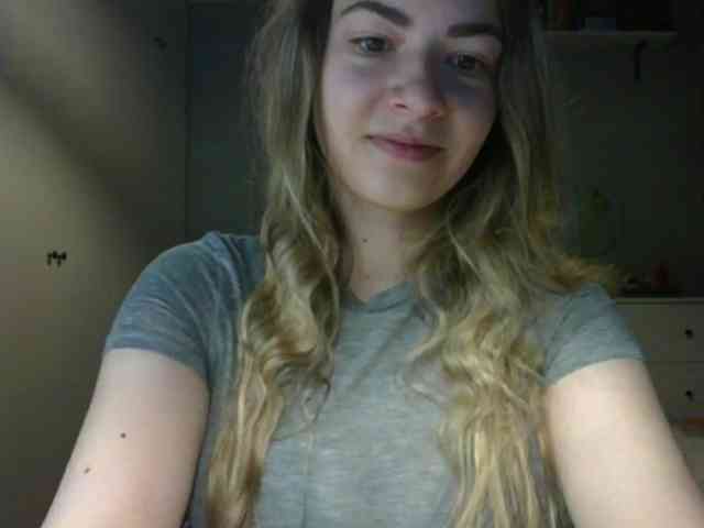 RosieJune webcam