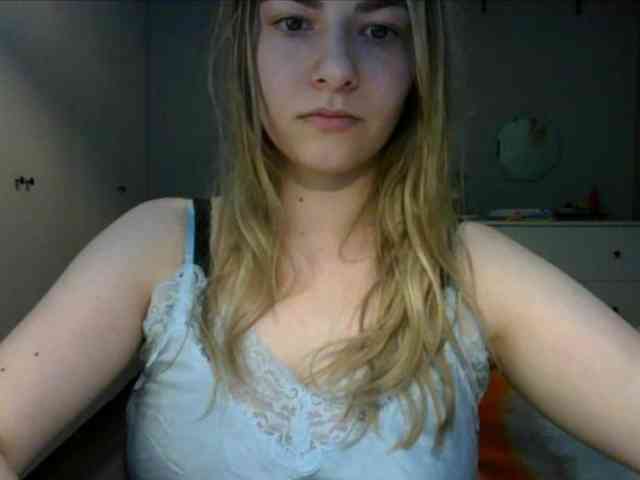 RosieJune webcam