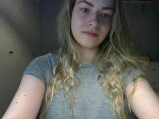 RosieJune webcam