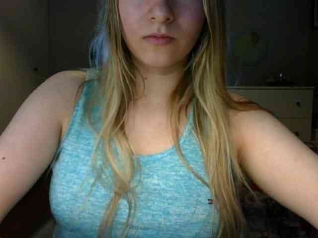 RosieJune webcam