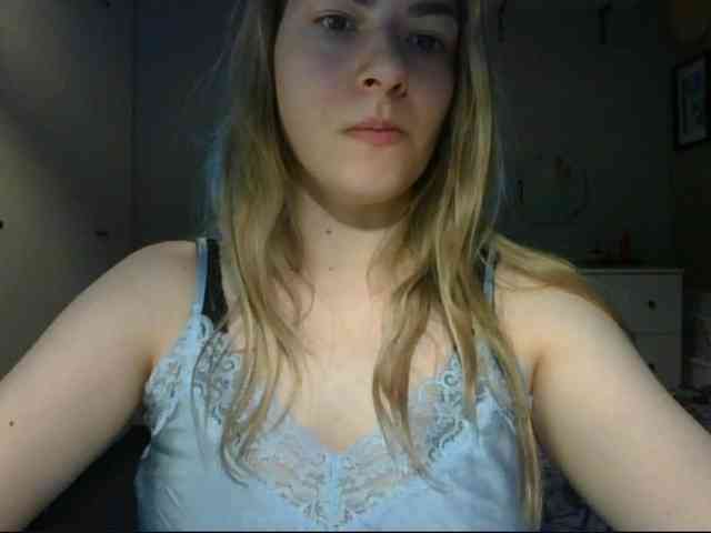 RosieJune webcam