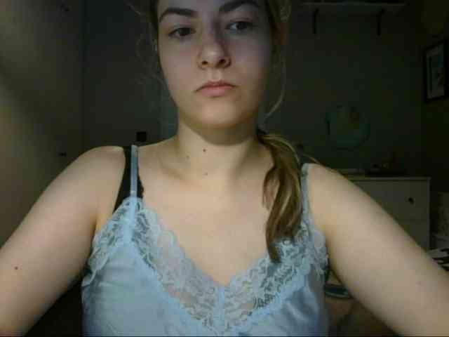 RosieJune webcam