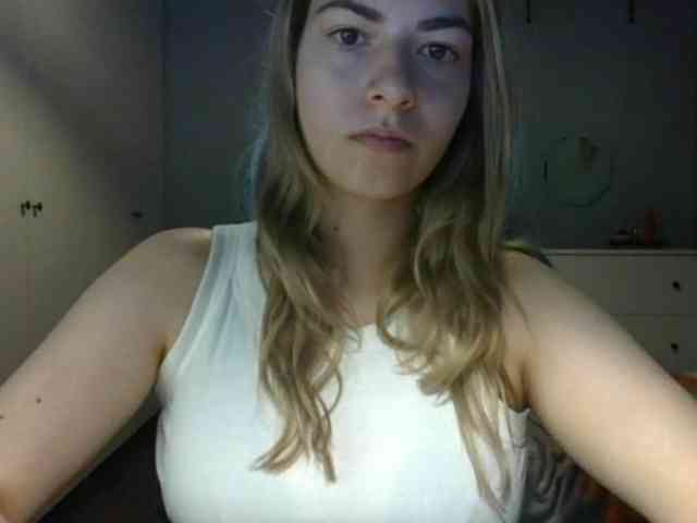RosieJune webcam