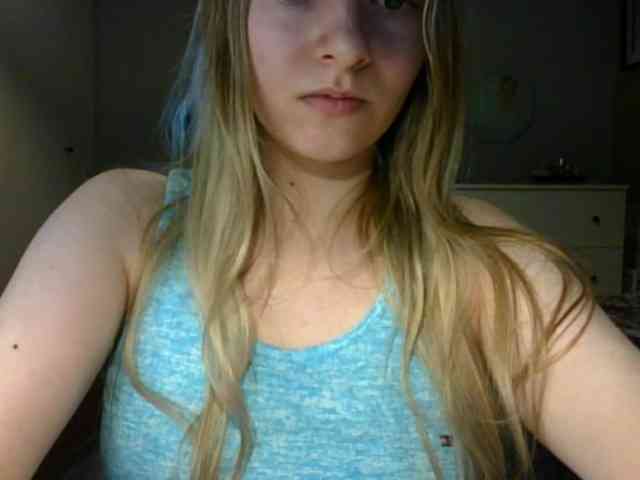 RosieJune webcam
