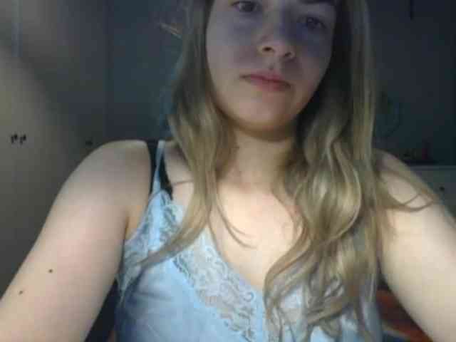 RosieJune webcam