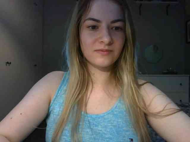 RosieJune webcam