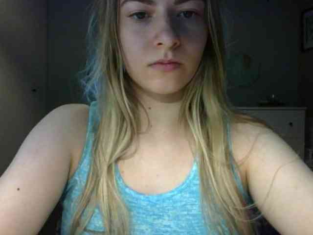 RosieJune webcam