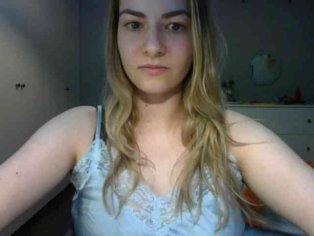 RosieJune webcam
