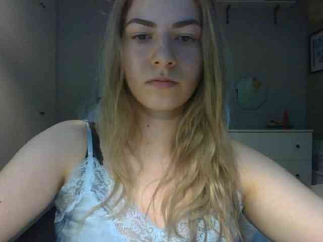 RosieJune webcam