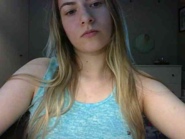 RosieJune webcam