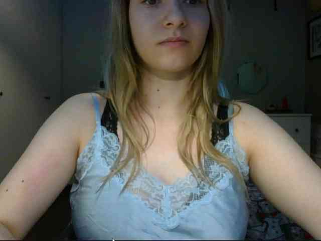 RosieJune webcam