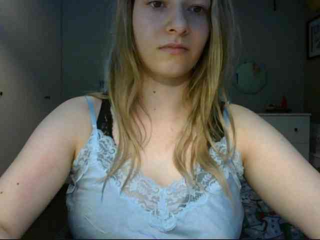 RosieJune webcam