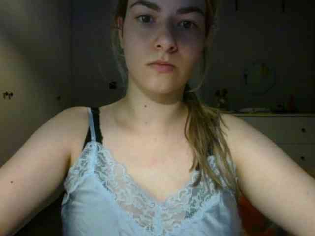 RosieJune webcam