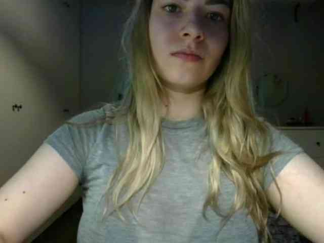RosieJune webcam