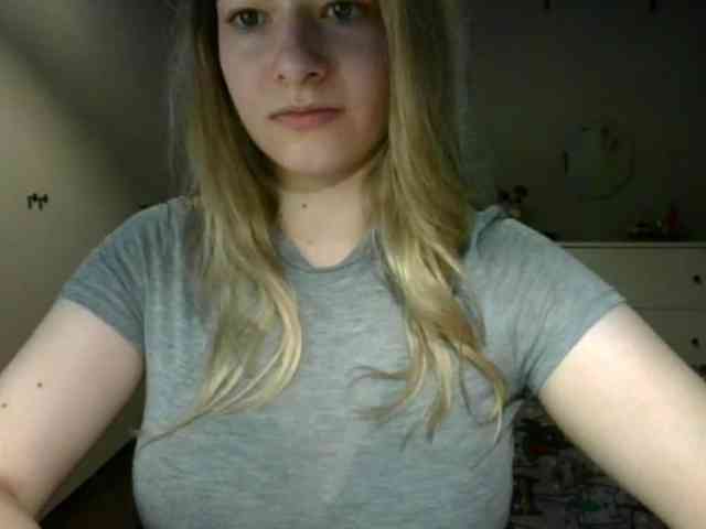 RosieJune webcam