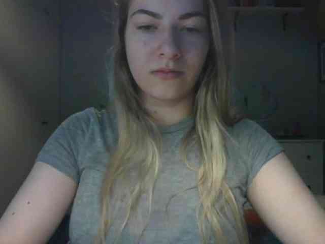 RosieJune webcam