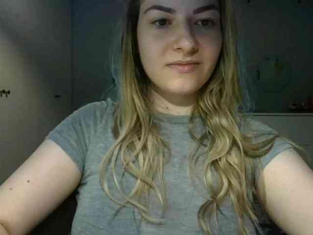 RosieJune webcam