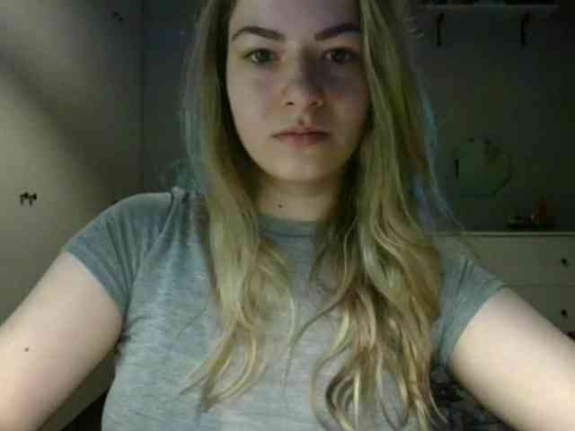RosieJune webcam
