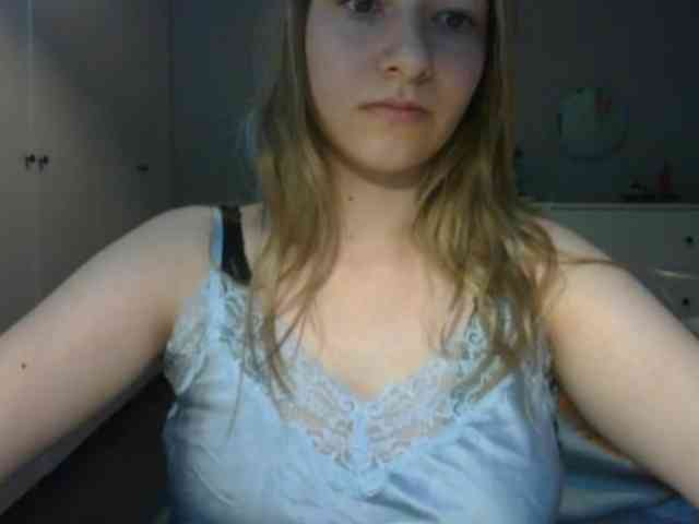 RosieJune webcam